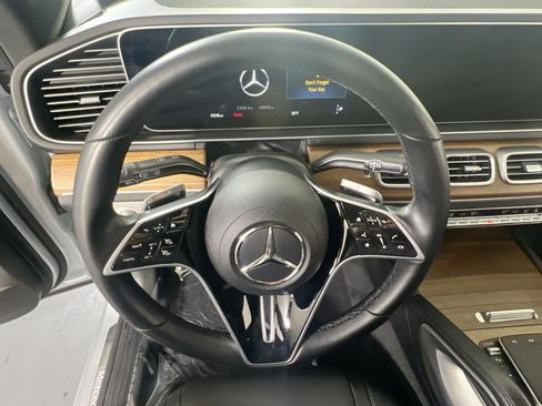 Used 2025 Mercedes-Benz GLE 450e 4MATIC image 11