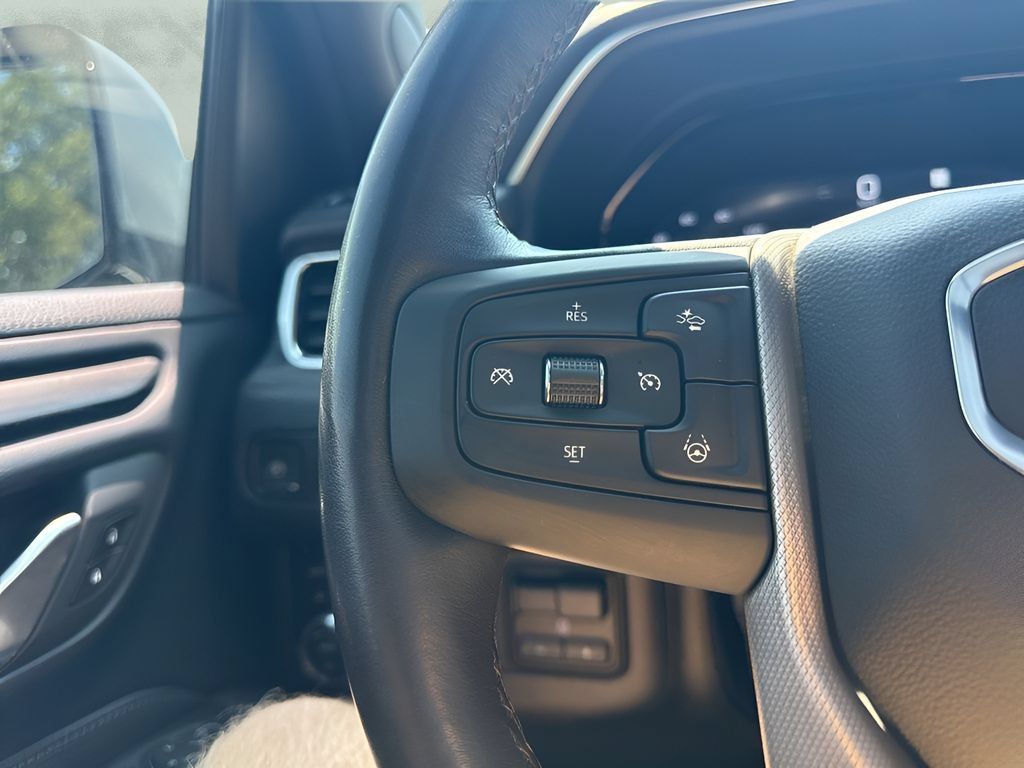 Used 2024 GMC Yukon XL Denali w/ Advanced Technology Package AWD/4WD image 16
