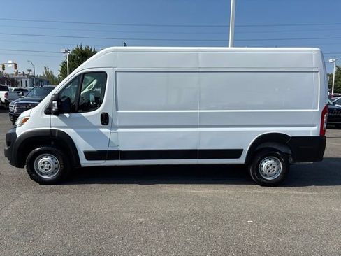 Used 2023 RAM ProMaster 3500 FWD image 2