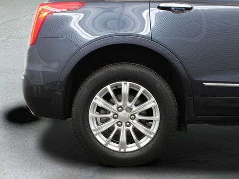 Used 2019 Cadillac XT5 FWD image 12