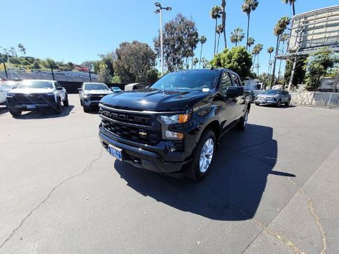 Used 2024 Chevrolet Silverado 1500 Custom image 4