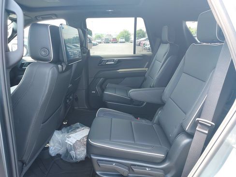 New 2026 Chevrolet Tahoe Premier AWD/4WD image 13