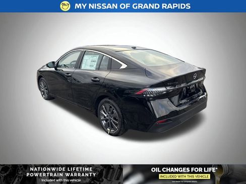 New 2026 Nissan Sentra SL w/ Floor Mat Package image 5