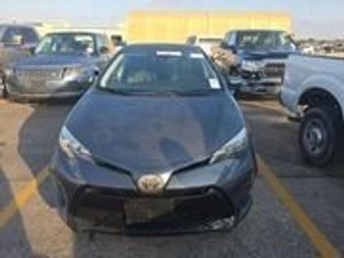 Used 2019 Toyota Corolla SE image 2