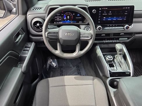 Used 2024 Chevrolet Colorado Trail Boss w/ Technology Package AWD/4WD image 10
