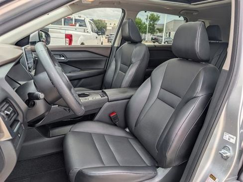 Used 2023 Nissan Rogue SV w/ SV Premium B Package FWD image 22