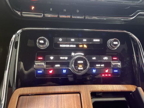 Used 2019 Lincoln Navigator Reserve w/ Cargo Package image 19