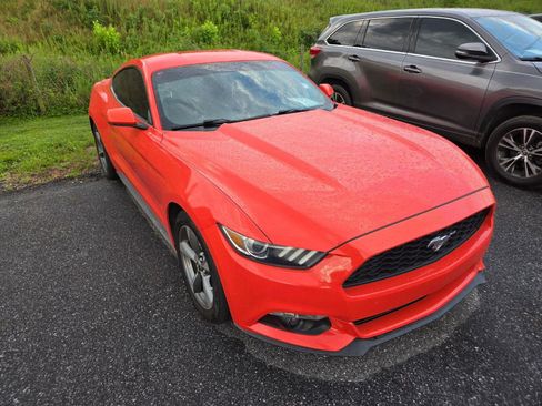Used 2016 Ford Mustang Coupe w/ Equipment Group 051A RWD image 3