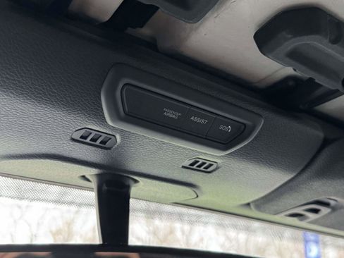 Used 2023 Jeep Wrangler Sport image 11