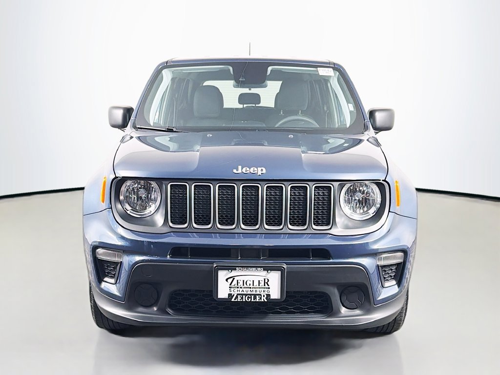 Used 2023 Jeep Renegade Latitude AWD/4WD image 2