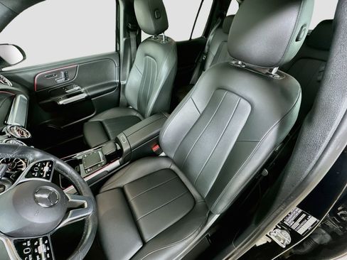 Certified 2022 Mercedes-Benz GLB 250 4MATIC image 25