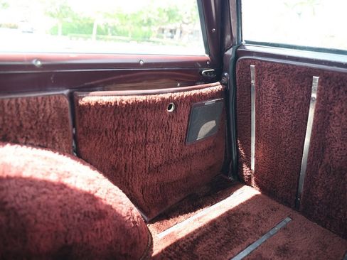 Used 1988 Jeep Grand Wagoneer AWD/4WD image 22