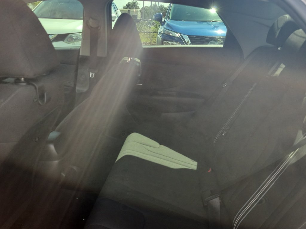 Used 2024 Hyundai Elantra SEL w/ Convenience Package FWD image 10