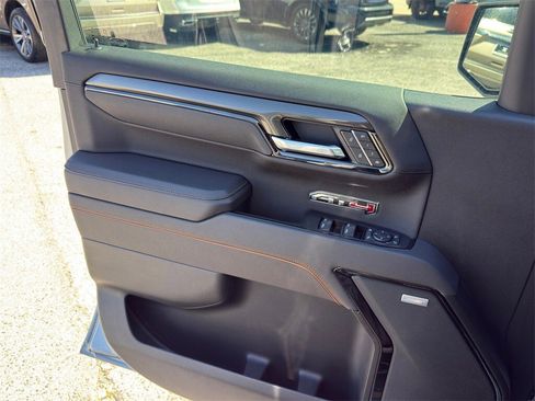 Used 2025 GMC Sierra 1500 AT4 w/ AT4 Premium Package image 19