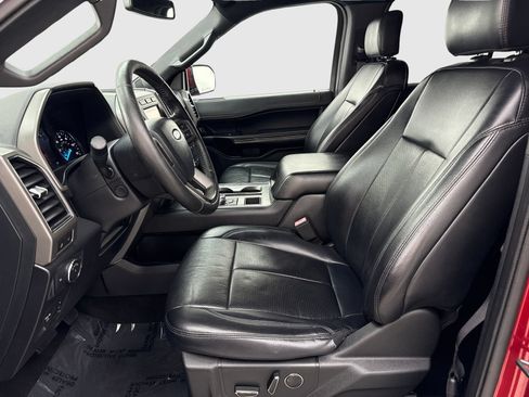 Used 2019 Ford Expedition XLT w/ Equipment Group 202A RWD image 17