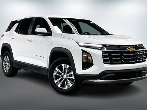 Used 2025 Chevrolet Equinox LT image 1