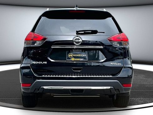 Used 2017 Nissan Rogue SV AWD/4WD image 5