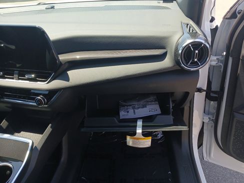 New 2026 Chevrolet Equinox LT image 25