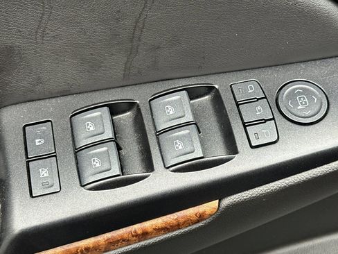 Used 2020 Chevrolet Tahoe Premier image 12