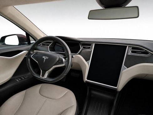 Used 2016 Tesla Model S 70 RWD image 19