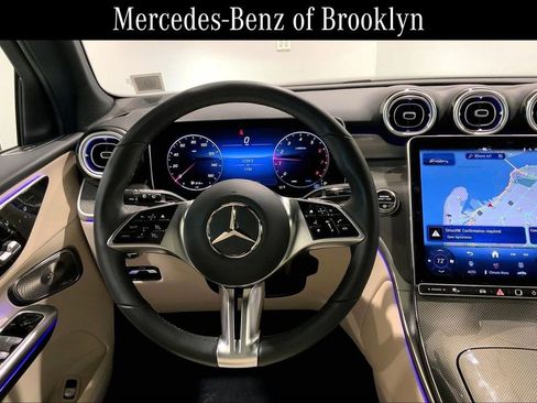 Certified 2025 Mercedes-Benz GLC 300 4MATIC image 5