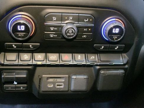 Used 2020 Chevrolet Silverado 1500 LT w/ True North Edition AWD/4WD image 26