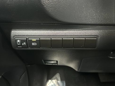 Used 2025 Toyota Corolla LE FWD image 25