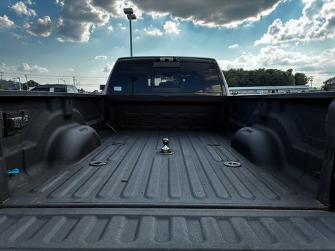 Used 2023 RAM 3500 Laramie AWD/4WD image 4