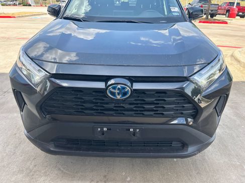 Used 2024 Toyota RAV4 LE AWD/4WD image 2