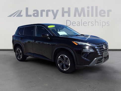 Used 2024 Nissan Rogue SV FWD image 7