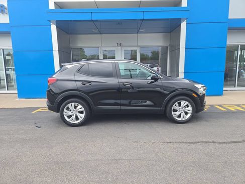 Certified 2025 Buick Encore GX Preferred FWD image 17