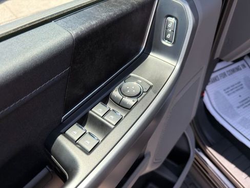 Used 2025 Ford F150 Lightning XLT AWD/4WD image 24