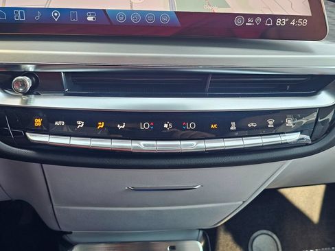 New 2026 Cadillac Lyriq Luxury AWD/4WD image 31
