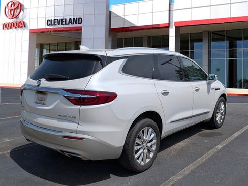 Used 2018 Buick Enclave Premium FWD image 7