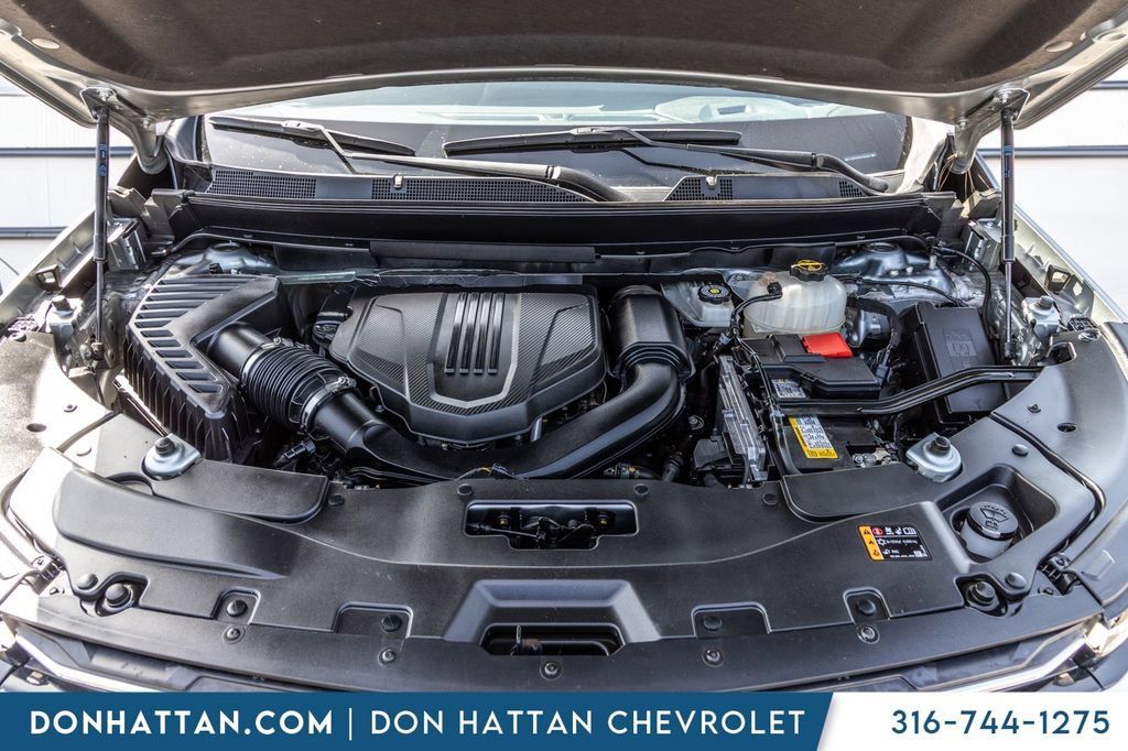 Used 2024 Chevrolet Traverse LT FWD image 34