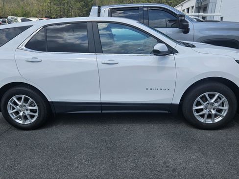Used 2024 Chevrolet Equinox LT image 1