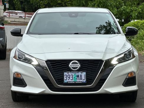 Used 2022 Nissan Altima 2.0 SR FWD image 10