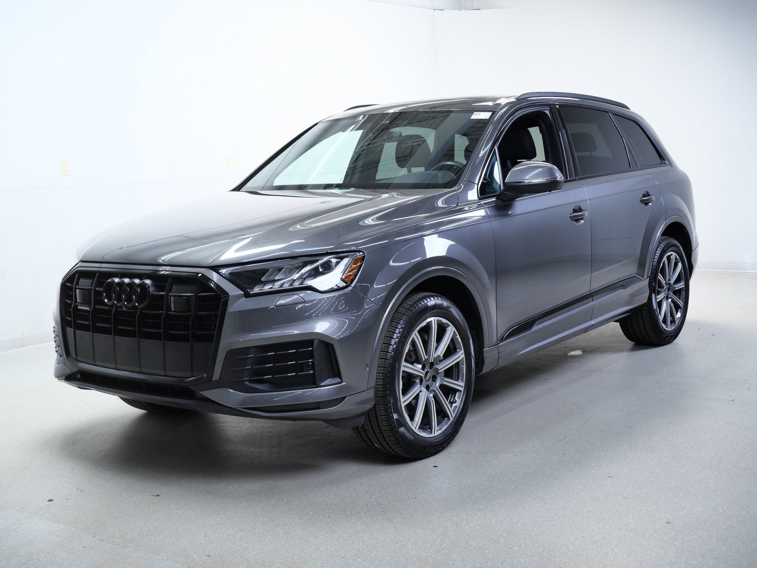 Used 2023 Audi Q7 2.0T Premium Plus w/ Premium Plus Package AWD/4WD image 9