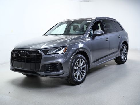 Used 2023 Audi Q7 2.0T Premium Plus w/ Premium Plus Package AWD/4WD image 9