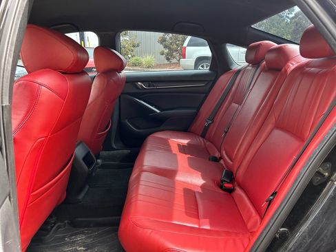 Used 2019 Honda Accord Sport image 12