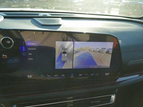 New 2026 Chevrolet Traverse RS image 32