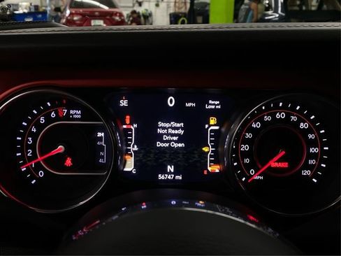 Used 2018 Jeep Wrangler Unlimited Rubicon AWD/4WD image 21