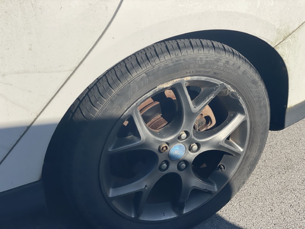 Used 2013 Ford Focus SE FWD image 12
