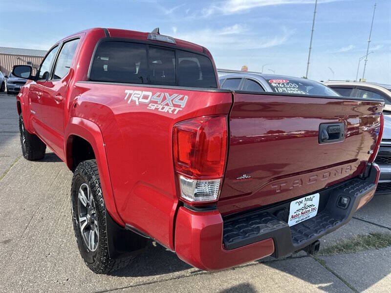 Used 2016 Toyota Tacoma TRD Sport w/ Towing Package AWD/4WD image 5