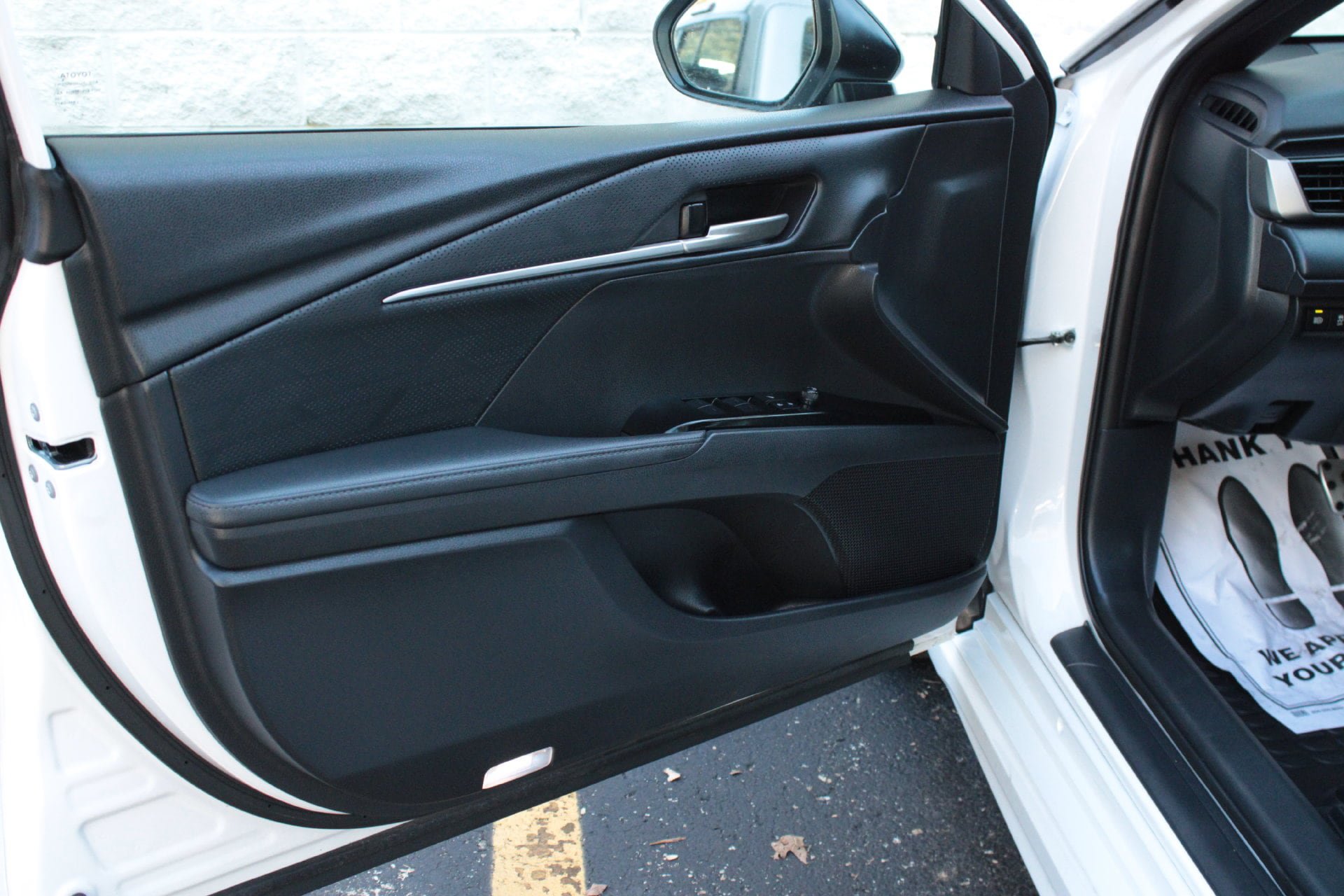 Used 2026 Toyota Camry XSE AWD/4WD image 12