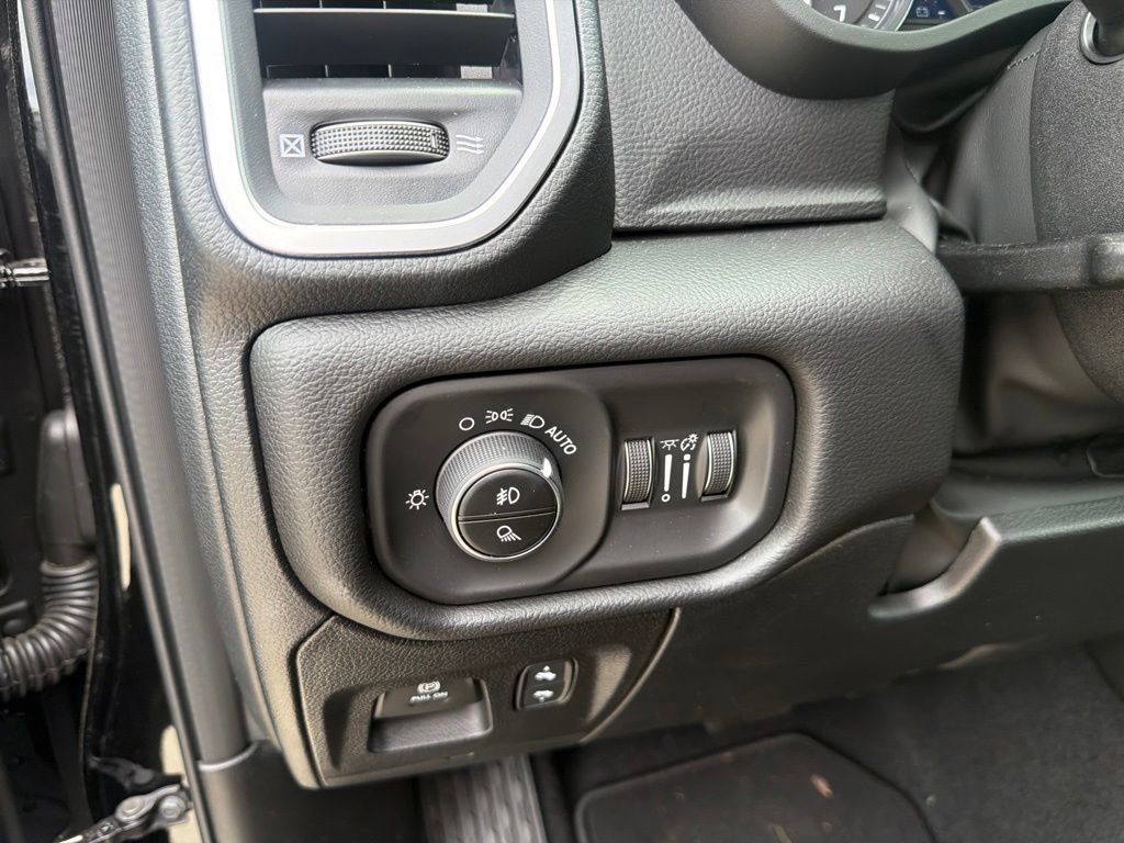 New 2026 RAM 1500 Big Horn AWD/4WD image 10