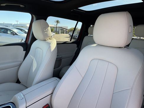 New 2026 Mercedes-Benz GLB 250 image 18