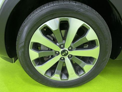 Used 2021 Kia Telluride EX w/ EX Premium Package image 14