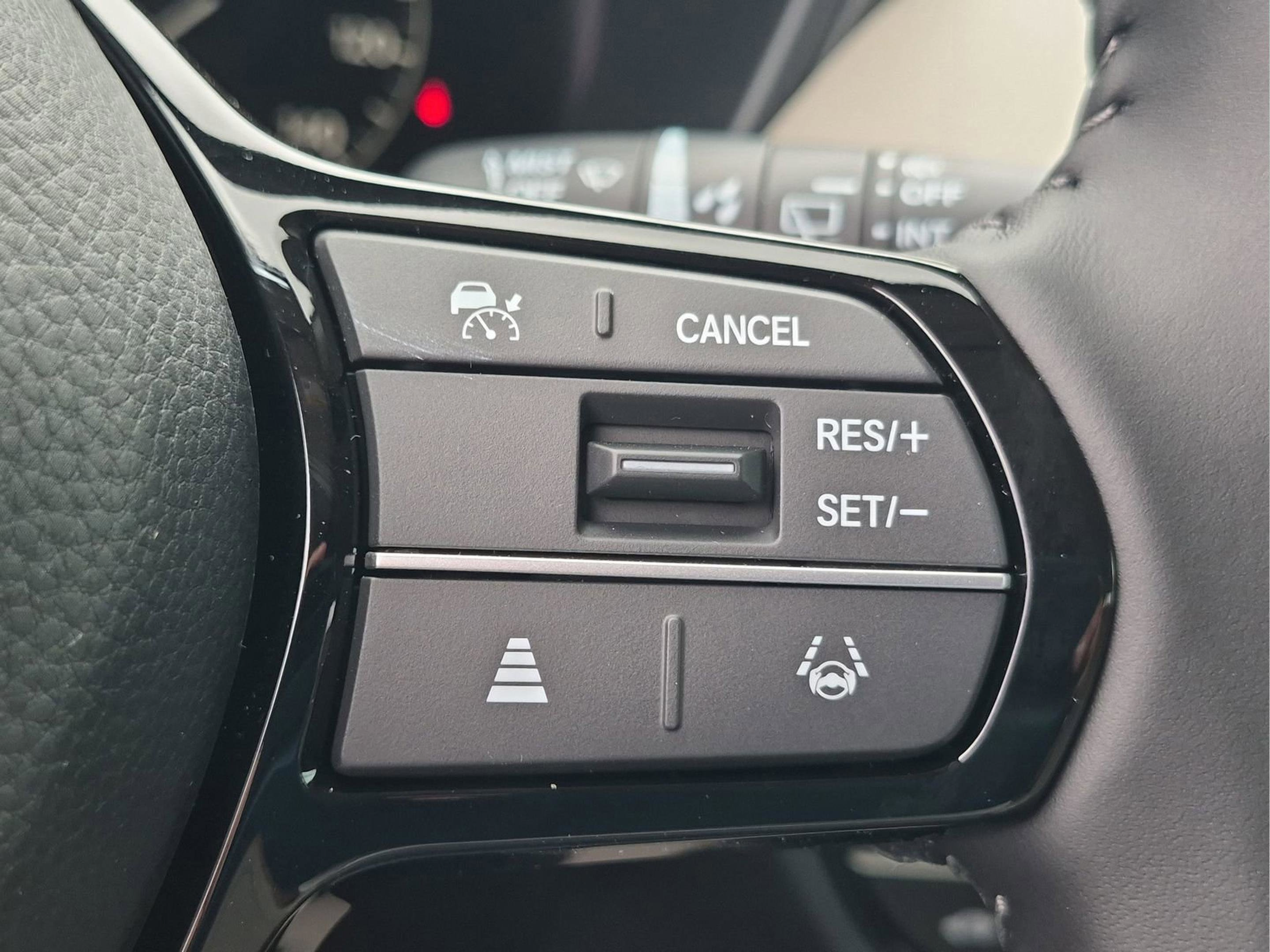 New 2027 Honda HR-V EX-L image 16