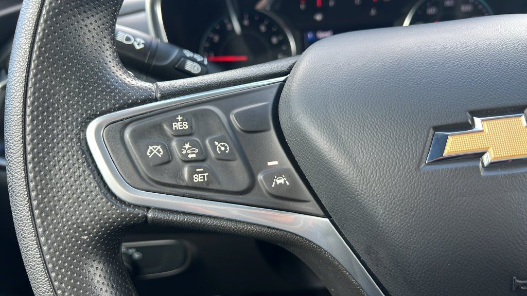 Used 2023 Chevrolet Equinox LT w/ LPO, Floor Liner Package AWD/4WD image 19